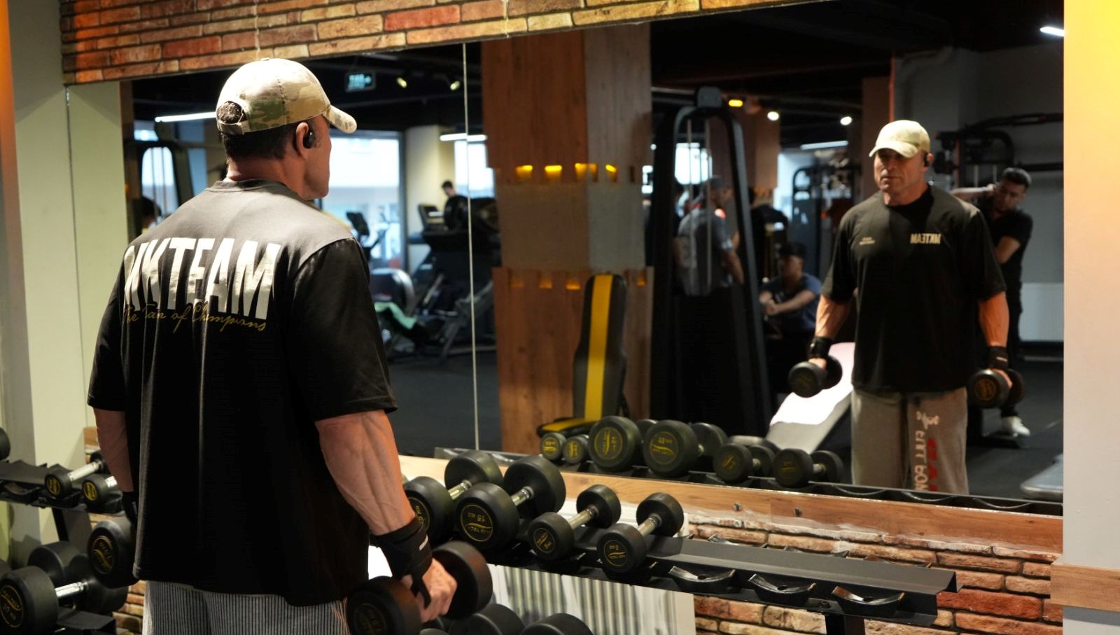 emniyet mudur yardimcisi turkiye sampiyonu oldu BYagVAhB