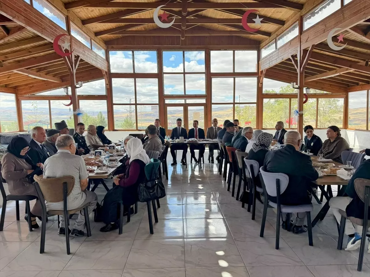 ulas ve gemerekte 19 eylul gaziler gunu kutlandi fWK4EBUK