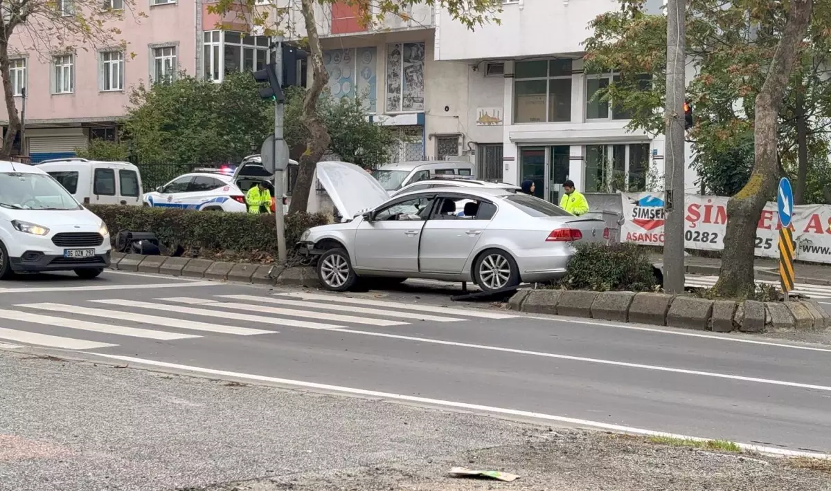 alkollu surucu kazaya karisti yaya gecidinde refuje carpti UGr34gAJ.jpg