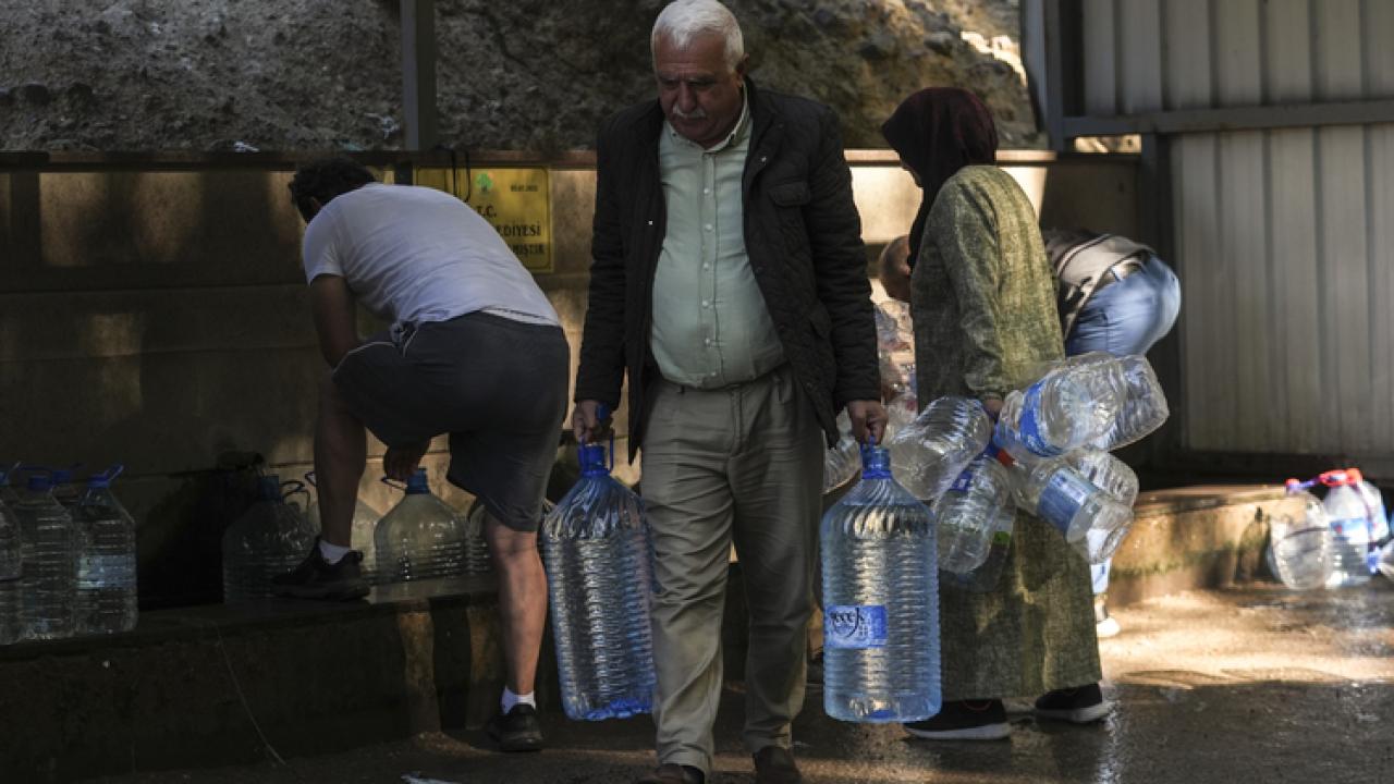 ankarada dev su kesintisi saatlerce su verilmeyecek vatandaslar isyan etti GTxagnkK