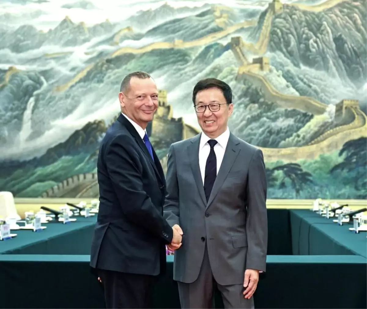 cin ve fransa arasinda diplomatik gorusme BjAjnKB7.jpg