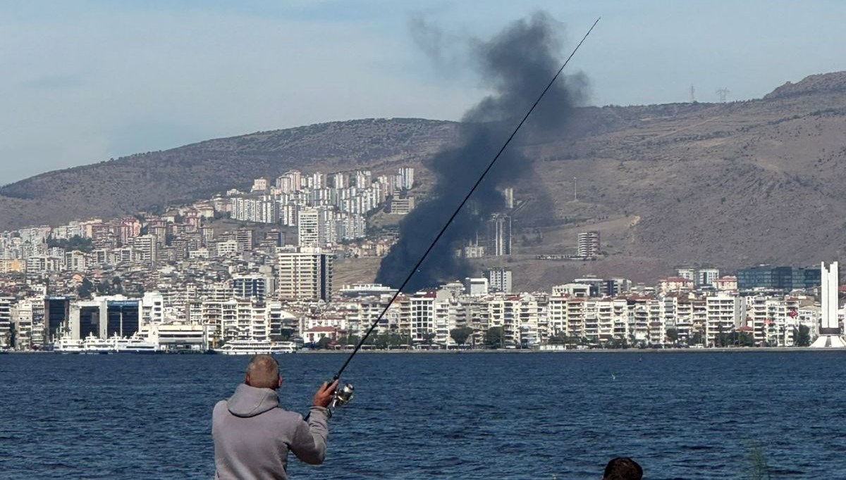 izmirde insaat atiklarindan yangin cikti 6MOxHXAt.jpg