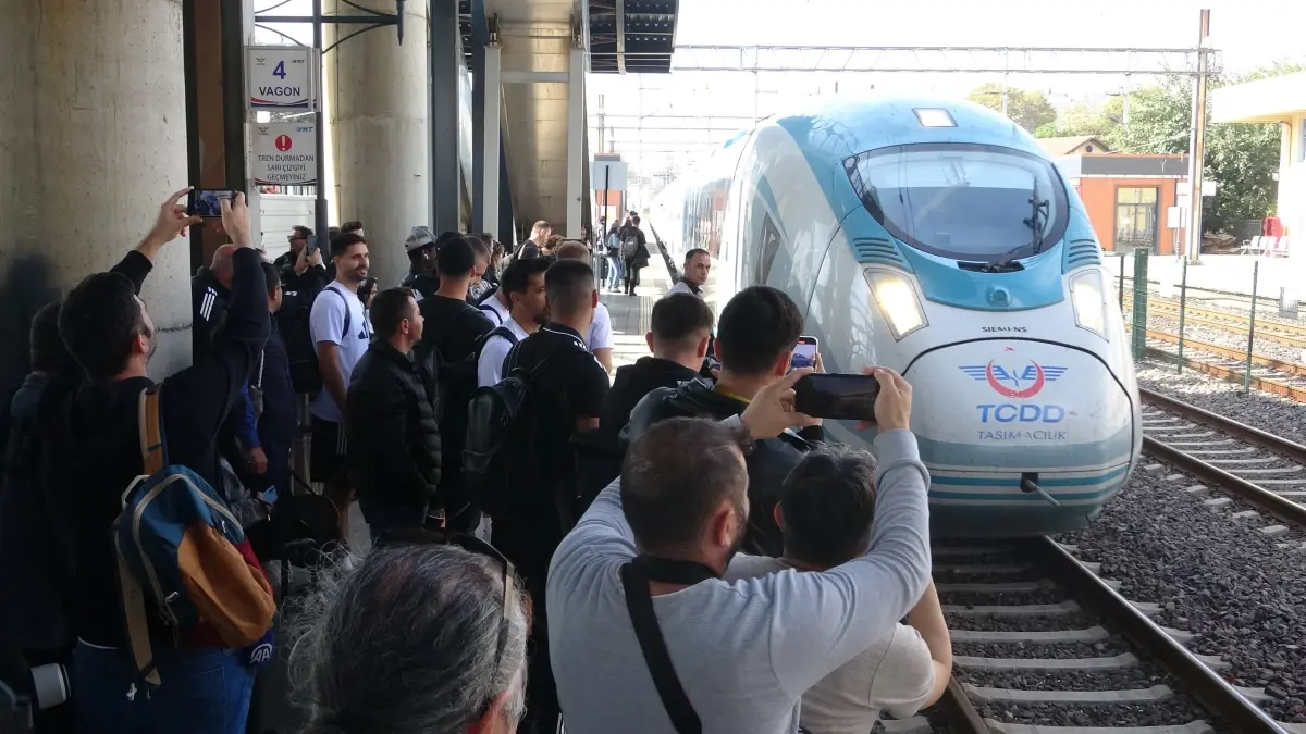 kocaelispor konyaya yht ile gitti MZQ8BiOm.jpg