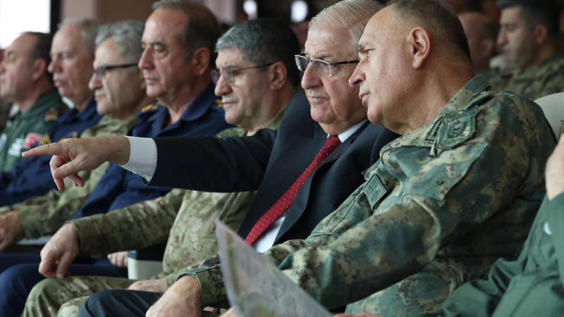 mill savunma bakani guler pkknin basta suriyede olmak uzere tum uzantilari silahlarini teslim etmeli 8fMHIyDO