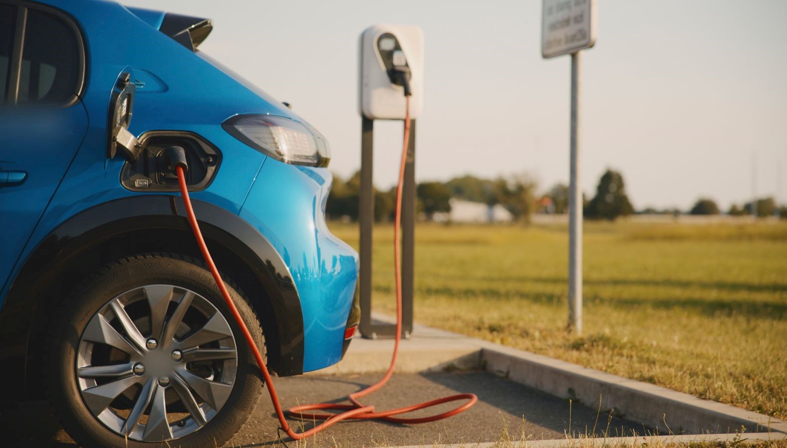 rapor ortaya cikti phev araclar benzinli otomobiller kadar cevreyi kirletiyor zEiQOScF.jpg