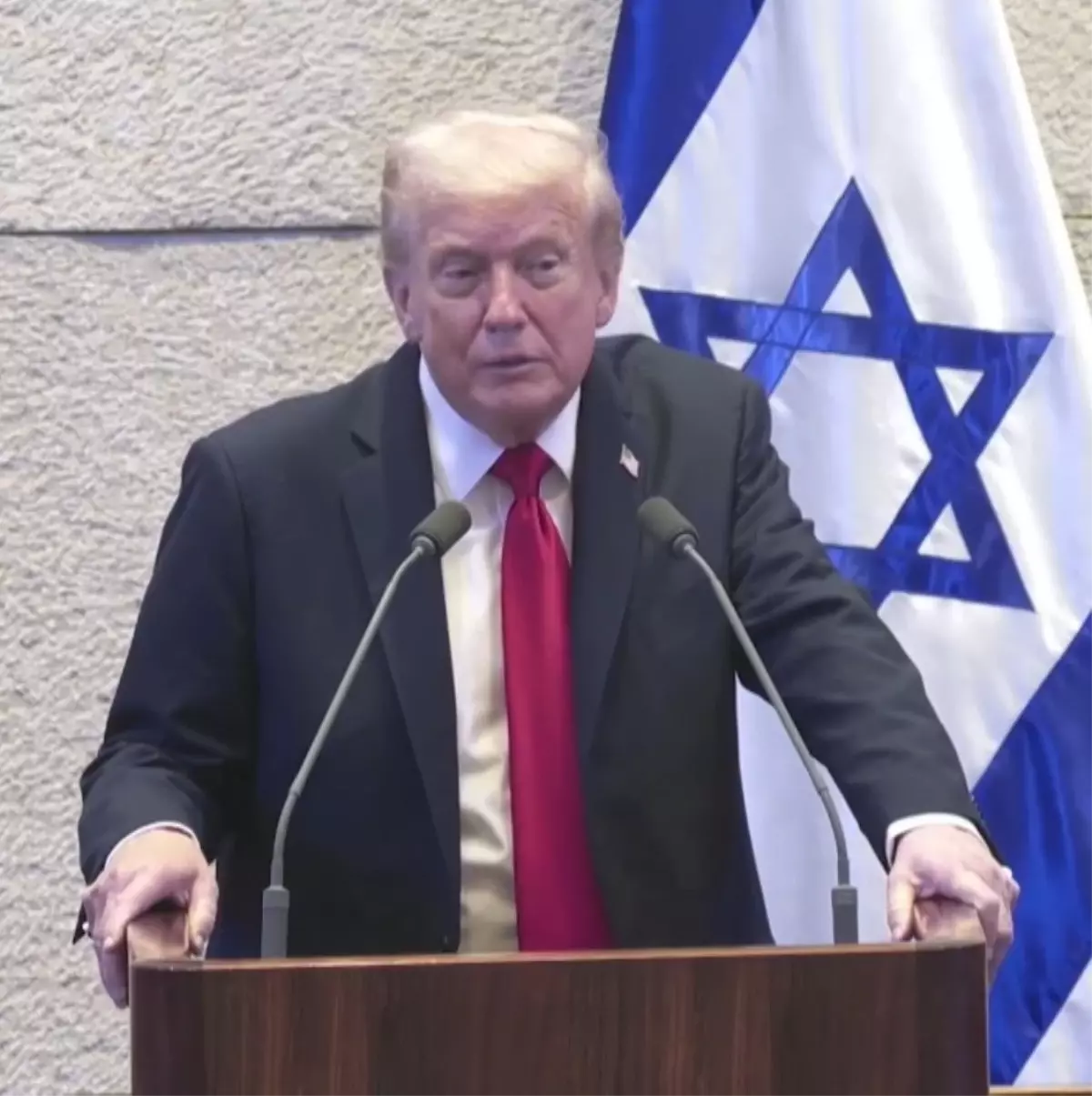 trump israil meclisinde protesto edildi ARyhCHAX.jpg