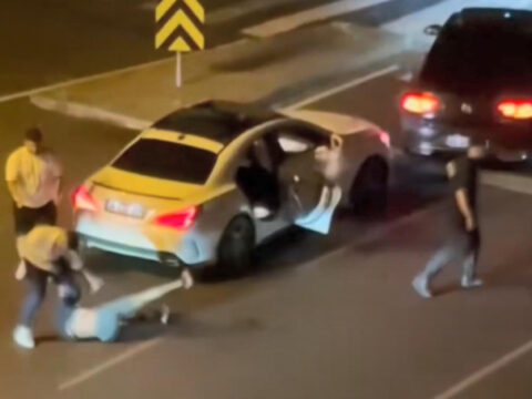Trafikte takip edip kavga ettiler tam 720 bin lira ceza kesildi lKPjJDCs