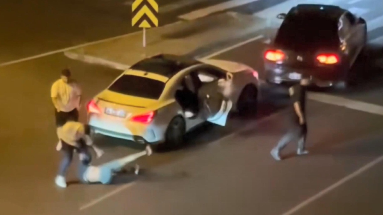 Trafikte takip edip kavga ettiler tam 720 bin lira ceza kesildi lKPjJDCs