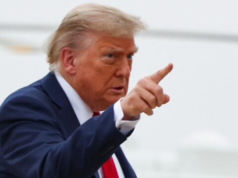 Trumptan irana saldiri mesaji aksine karar verene kadar surecek bQy5pV89